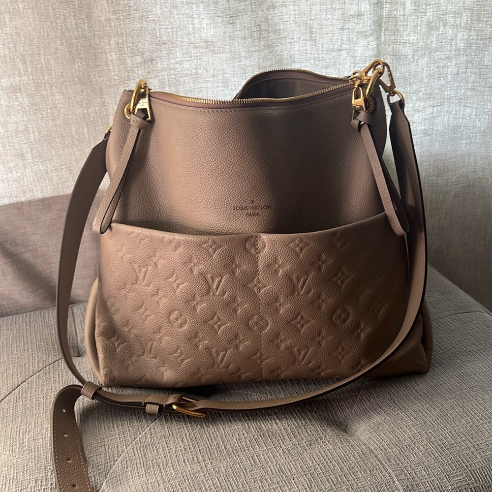 Louis Vuitton Maida Hobo